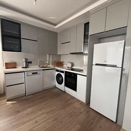 Okurcalar 126 M Havuzlu Bir Yatak Odali Alanya